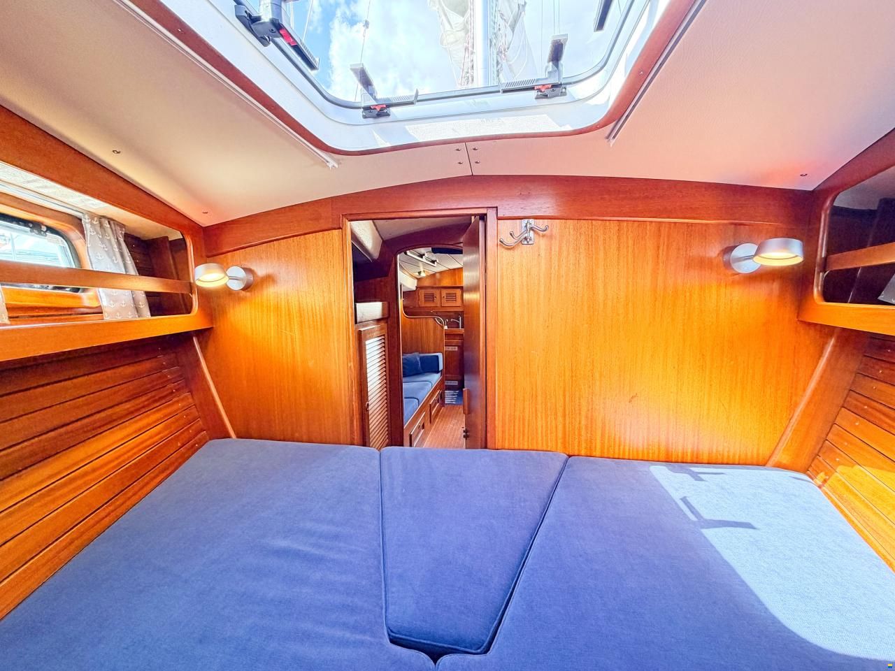 Hallberg-Rassy 382