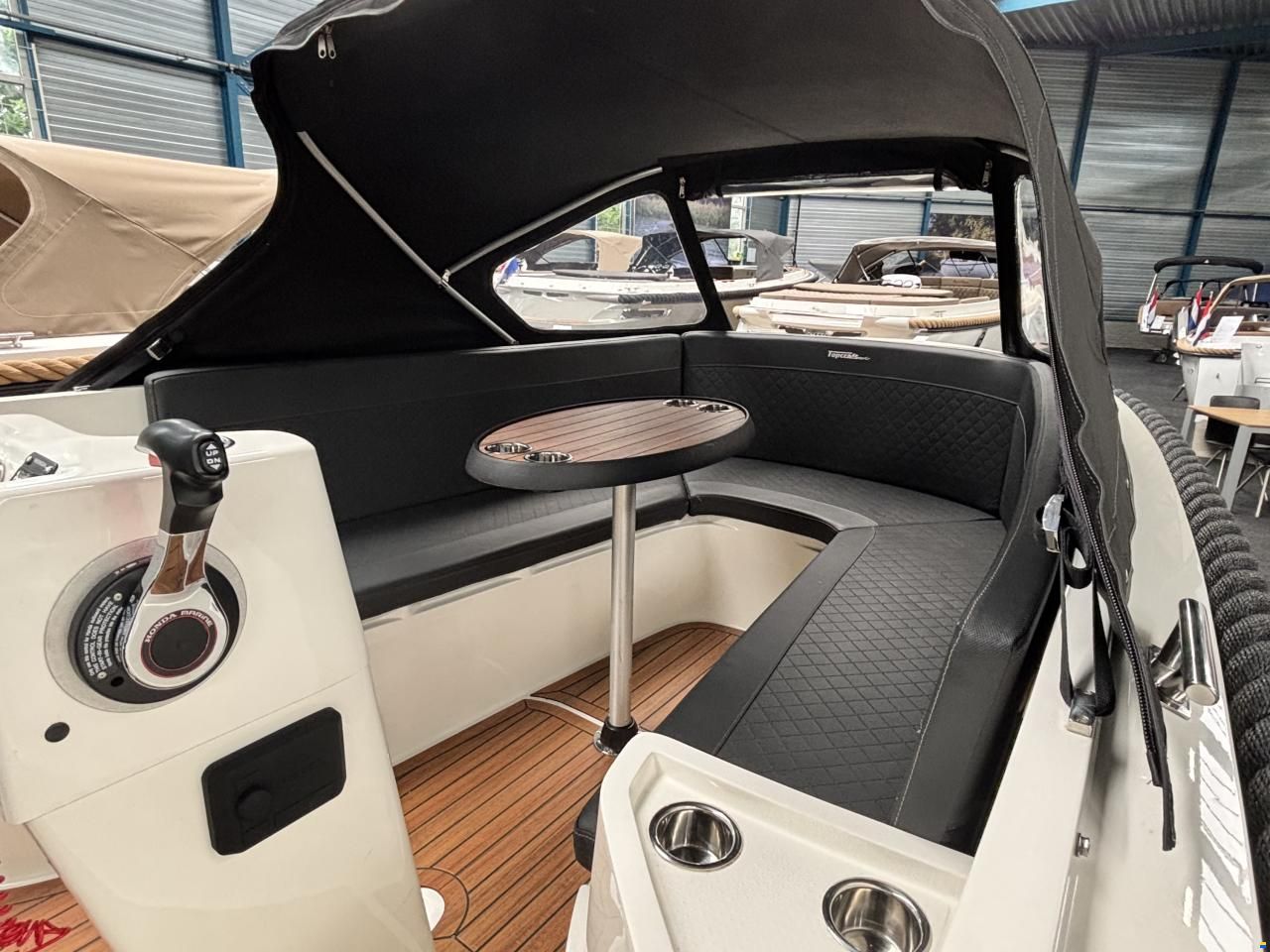Topcraft 565 Tender