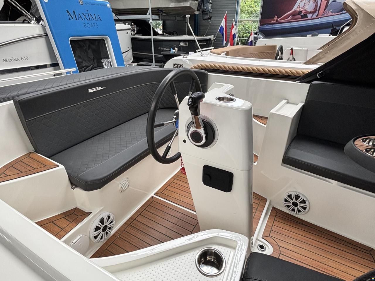 Topcraft 565 Tender