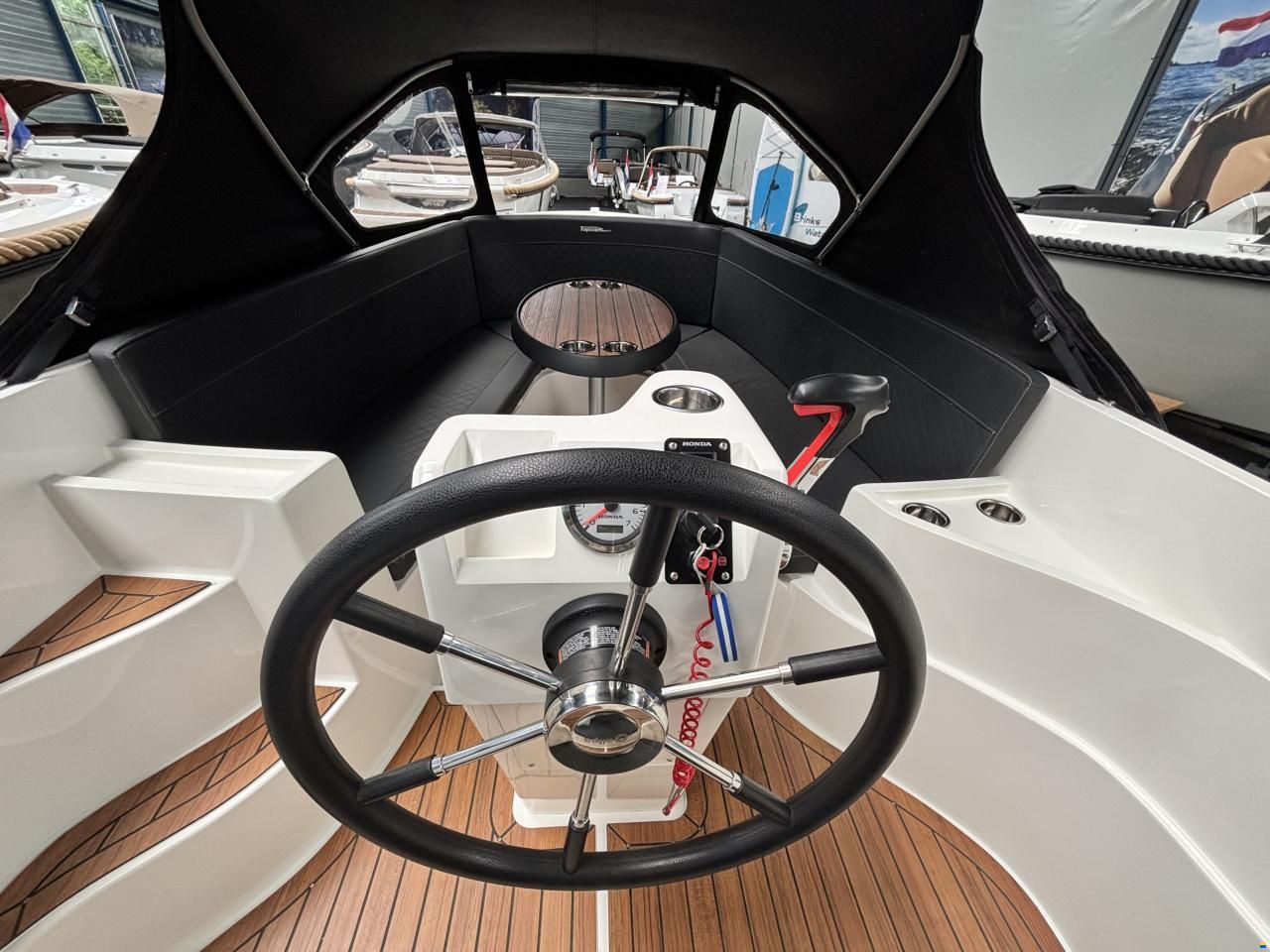 Topcraft 565 Tender