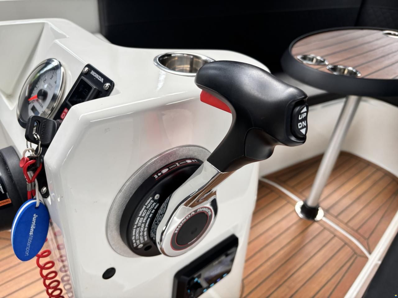 Topcraft 565 Tender