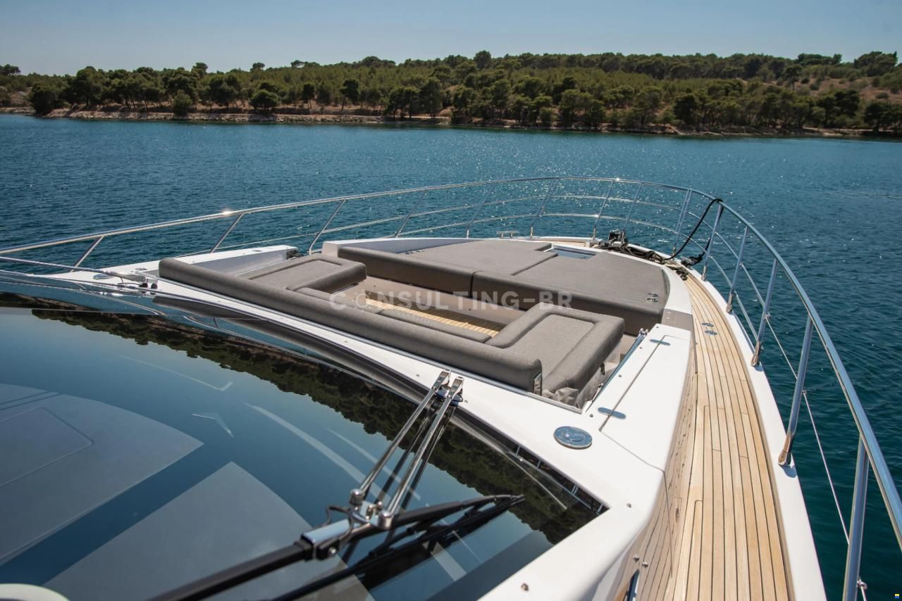 Azimut S7