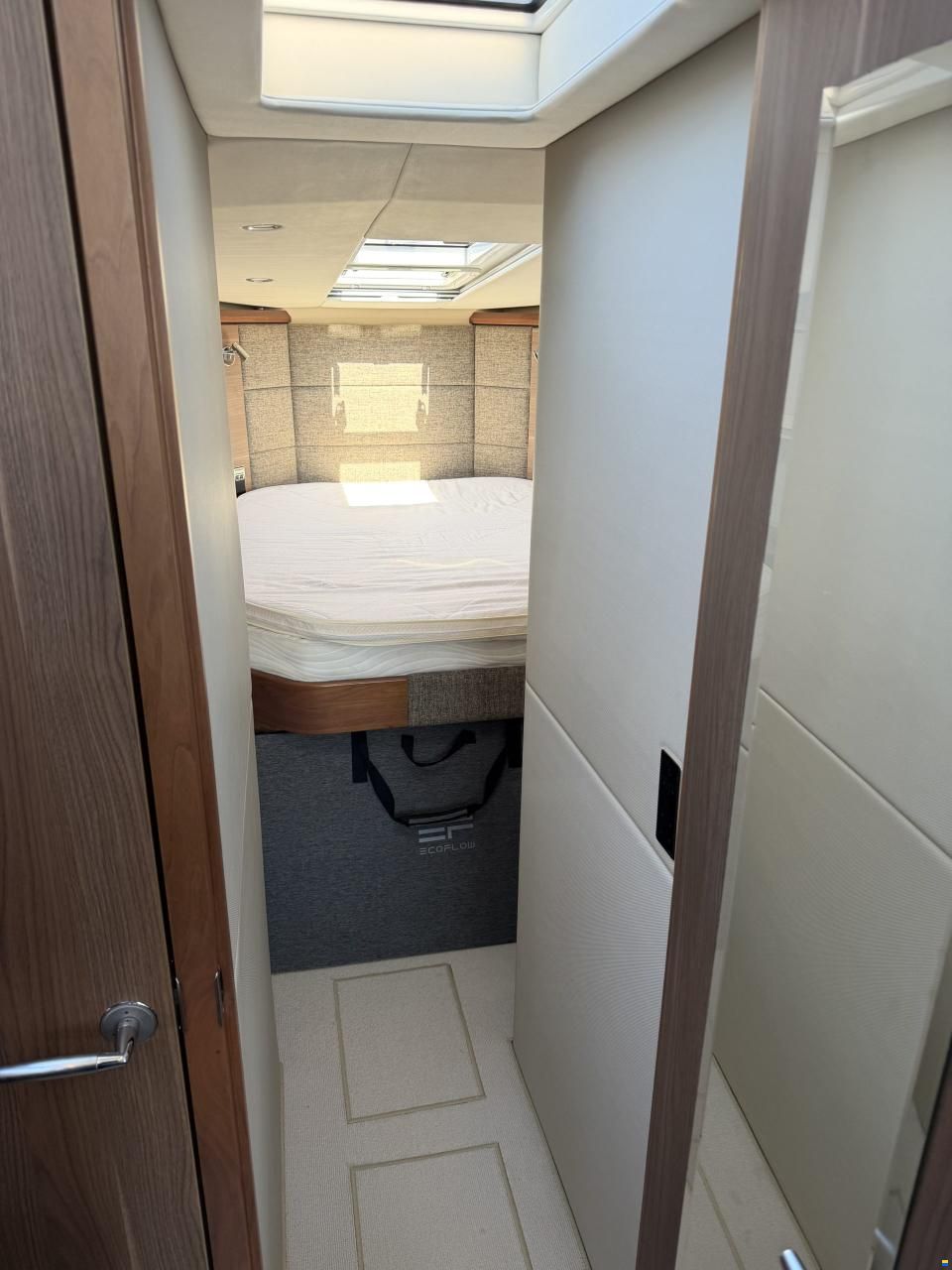 Sealine F380