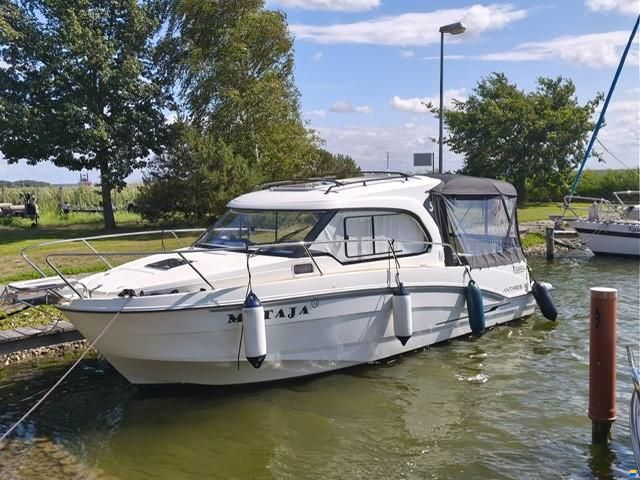Beneteau Antares 8 OB V2