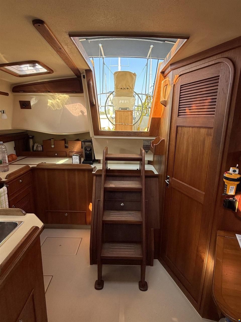 Island Packet 380
