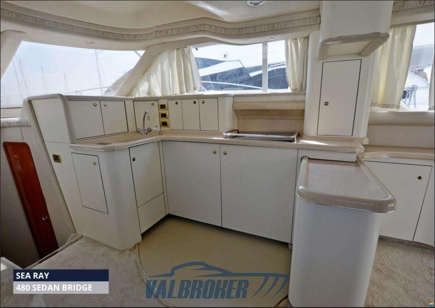 Sea Ray 480 SEDAN BRIDGE