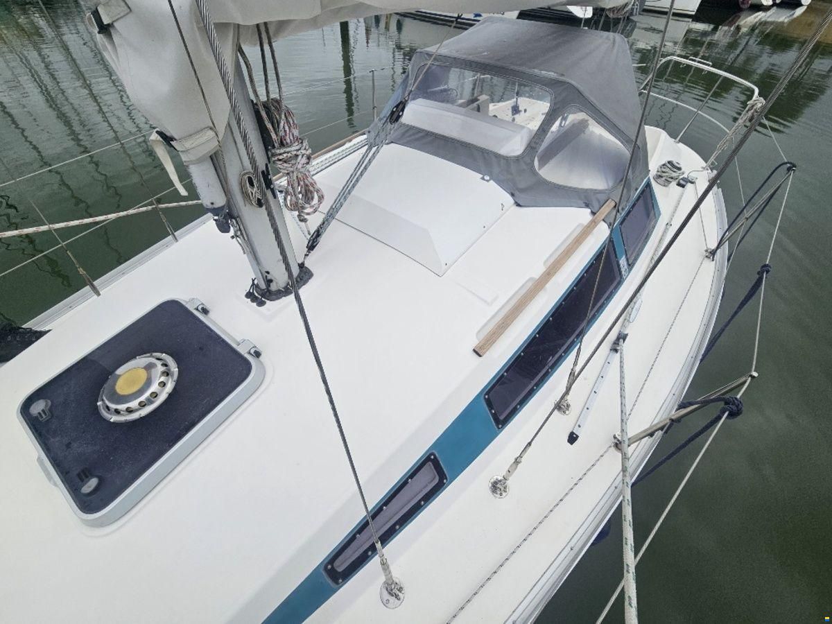 Dufour 28