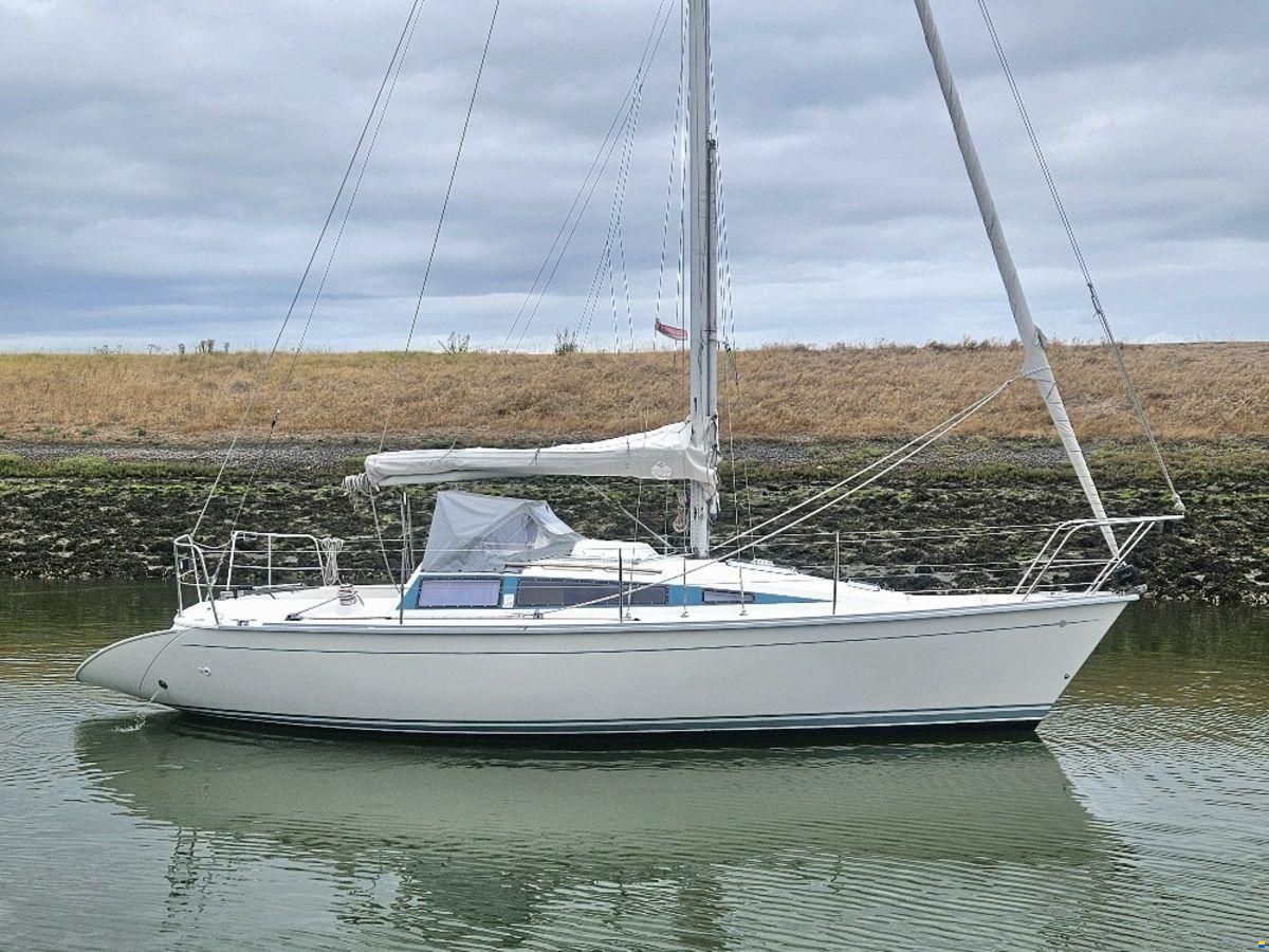 Dufour 28