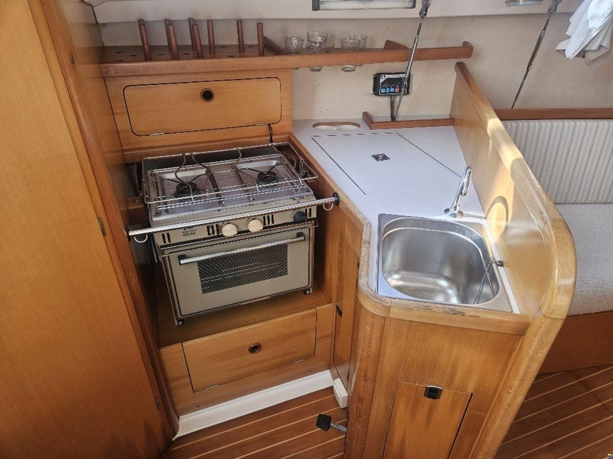 Dufour 28