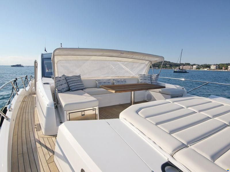 Sunseeker Predator 74