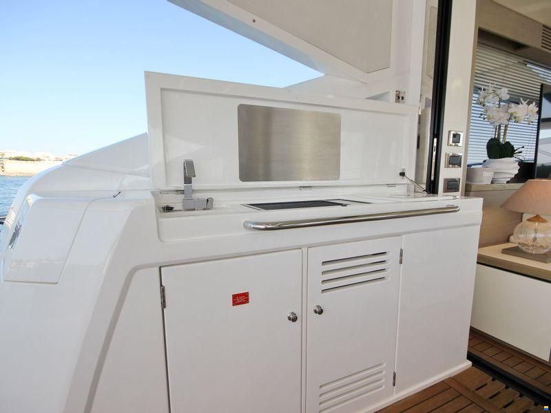 Sunseeker Predator 74