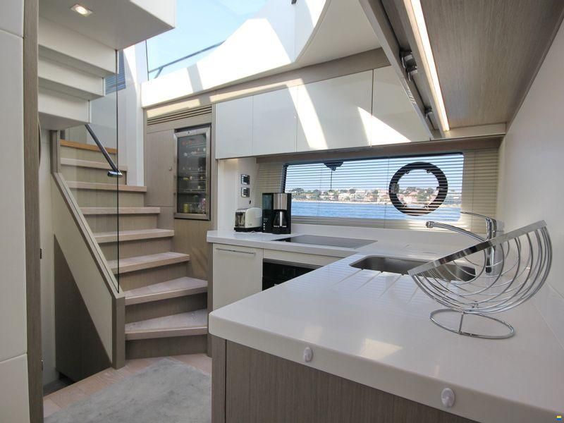 Sunseeker Predator 74