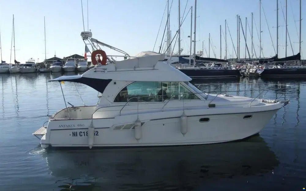 Beneteau Antares 980