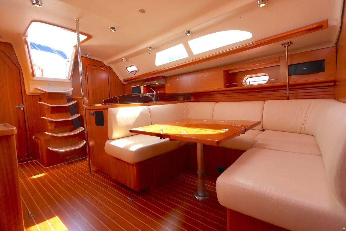 Catalina 445