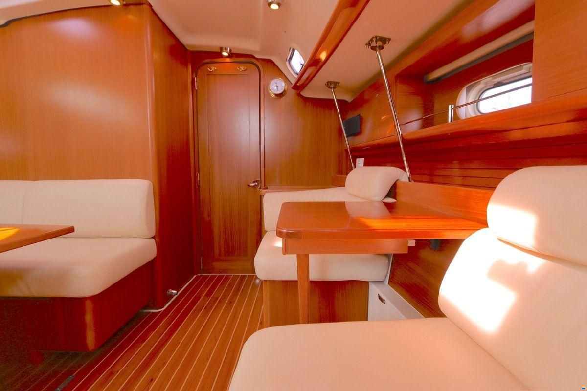 Catalina 445