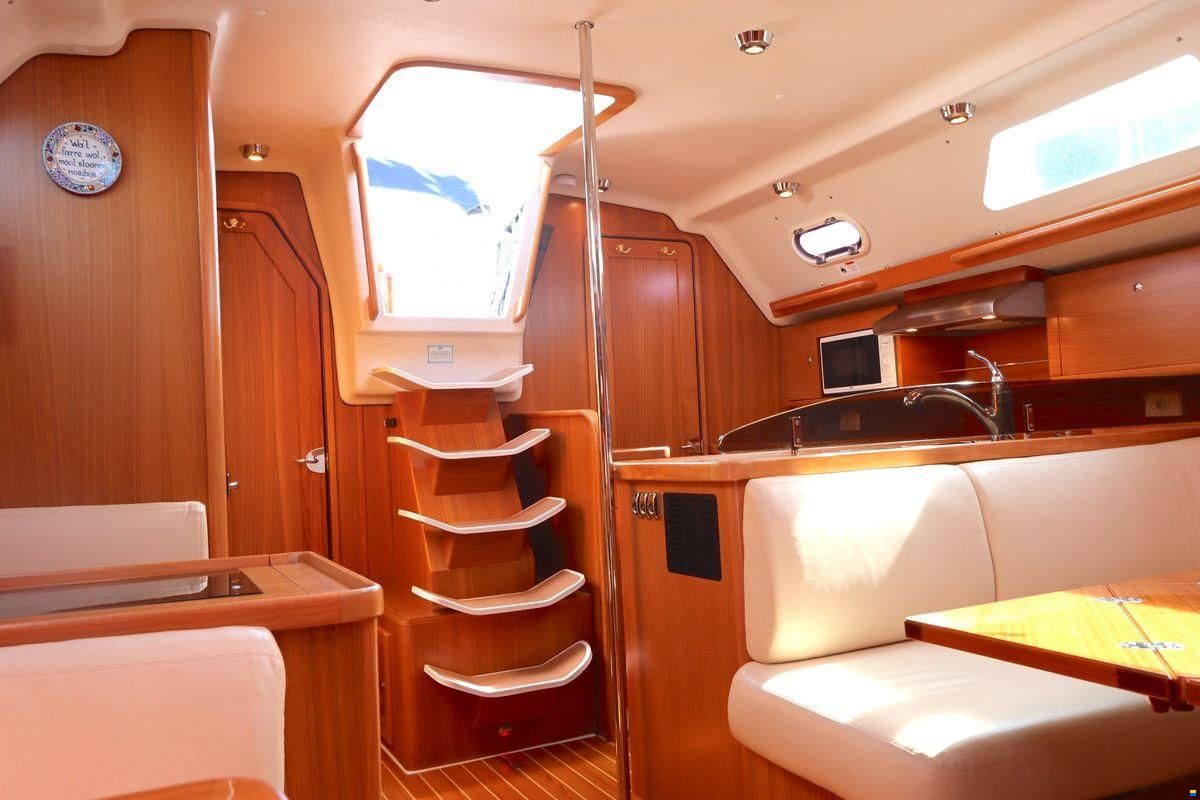 Catalina 445