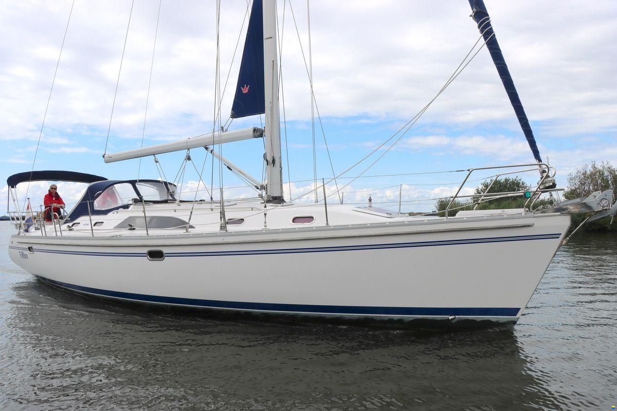 Catalina 445