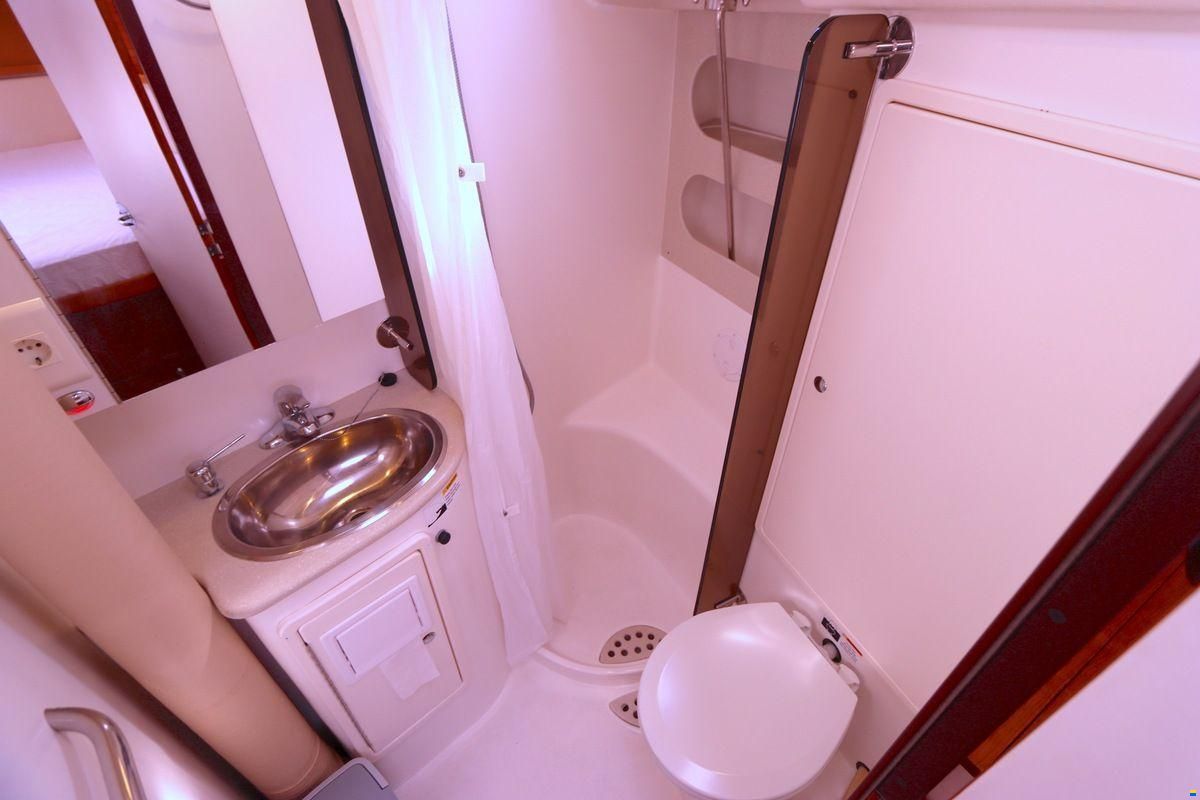 Catalina 445