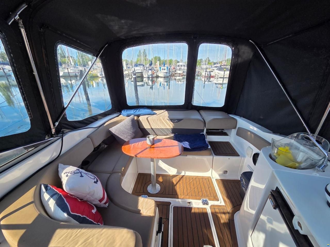 Regal 2650 Cuddy