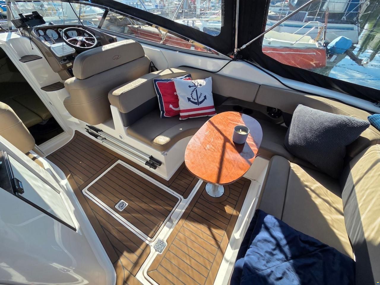 Regal 2650 Cuddy