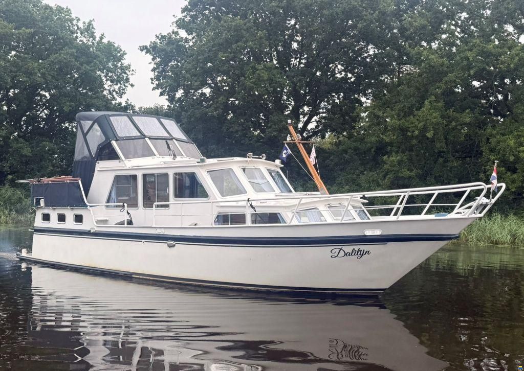 Heckkruiser 1050