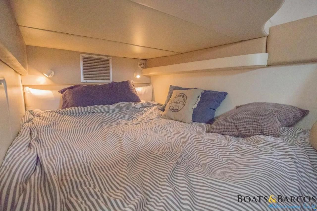 Bayliner 325