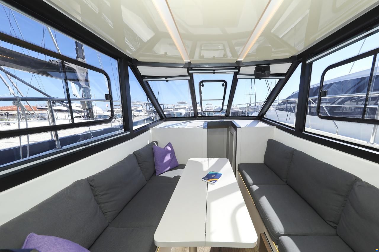 Cobra Futura 40
