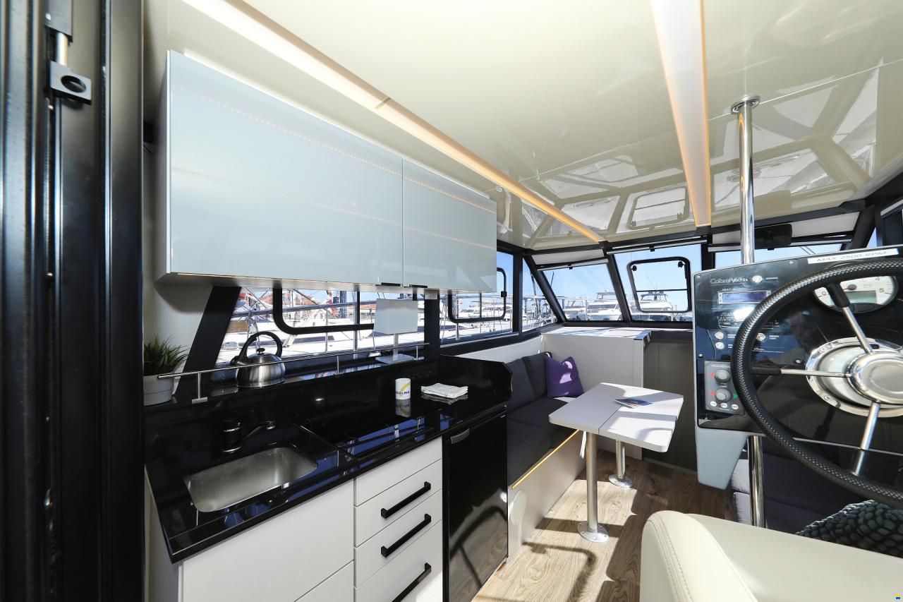 Cobra Futura 40