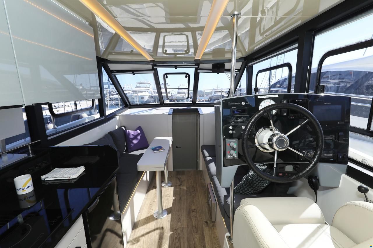 Cobra Futura 40