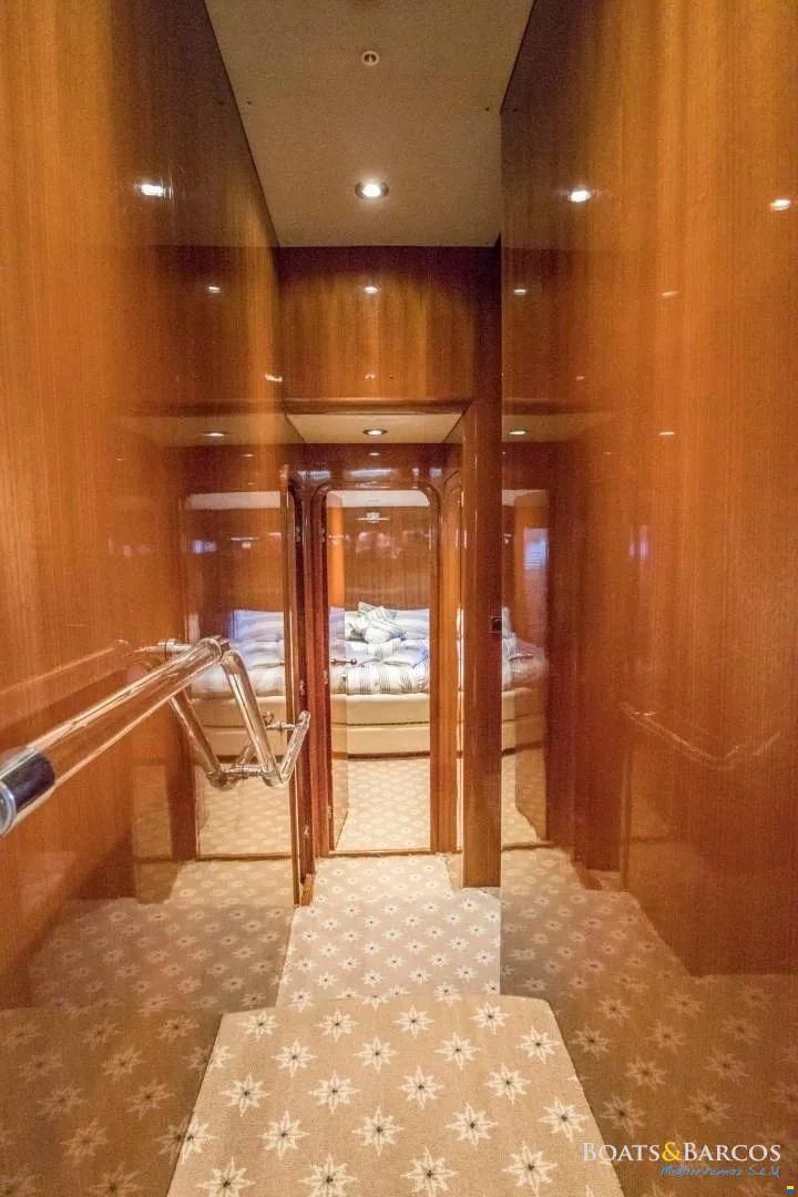 Elegance 76