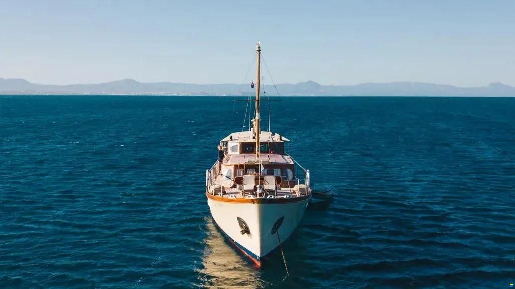Silver Ships James A Silver 23m