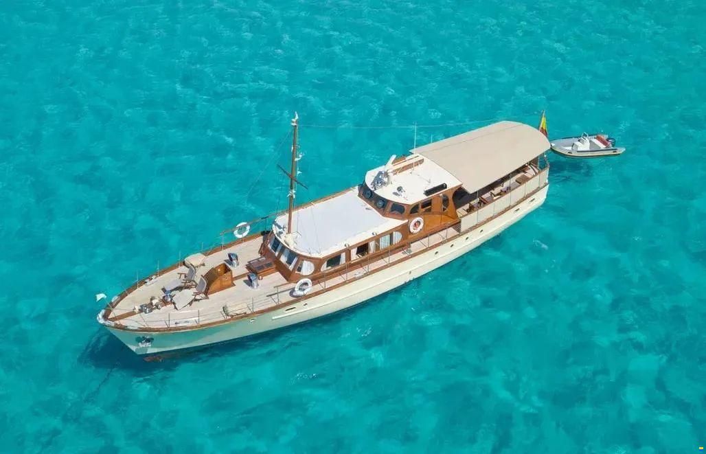 Silver Ships James A Silver 23m