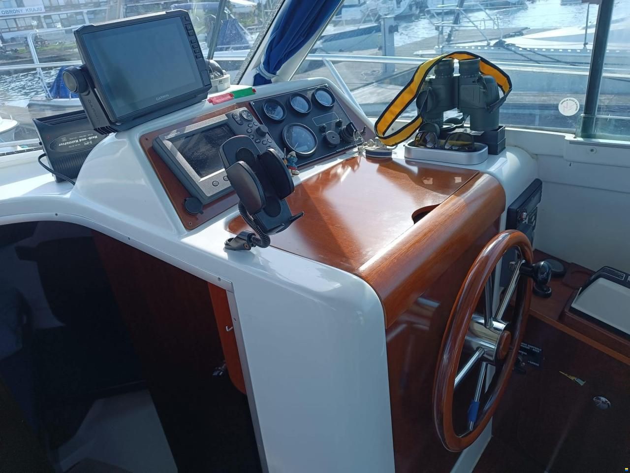 Beneteau Antares 9