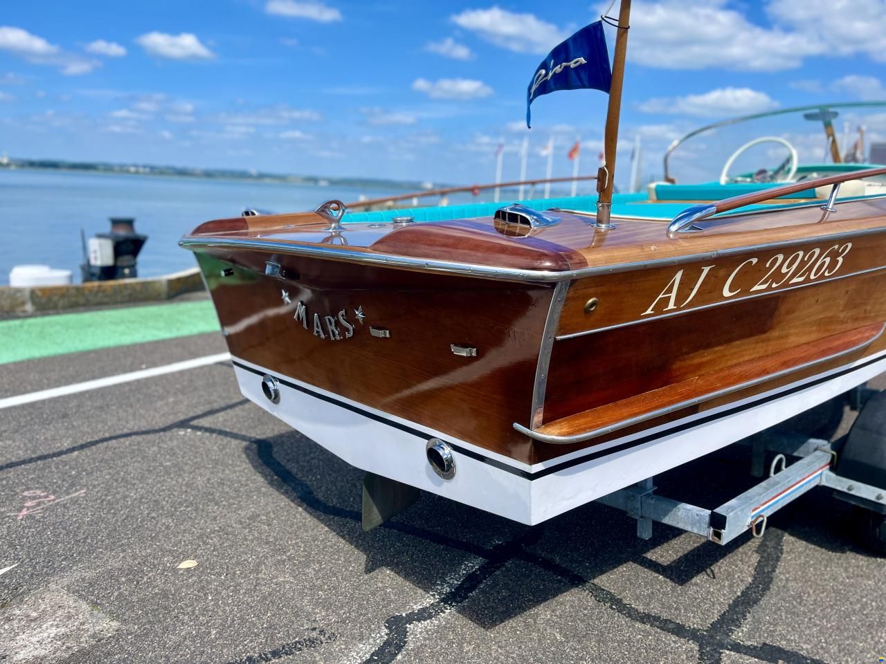 Riva Junior