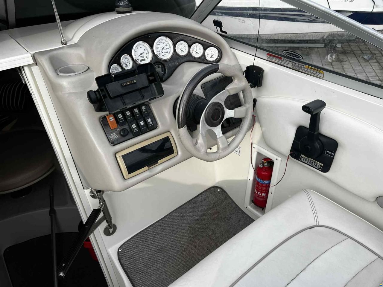 Stingray 240 S