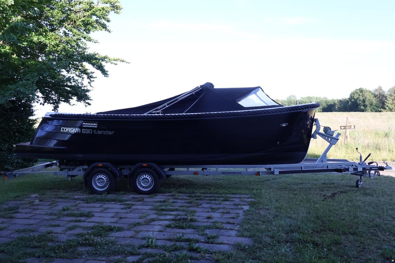 Corsiva 690 Tender