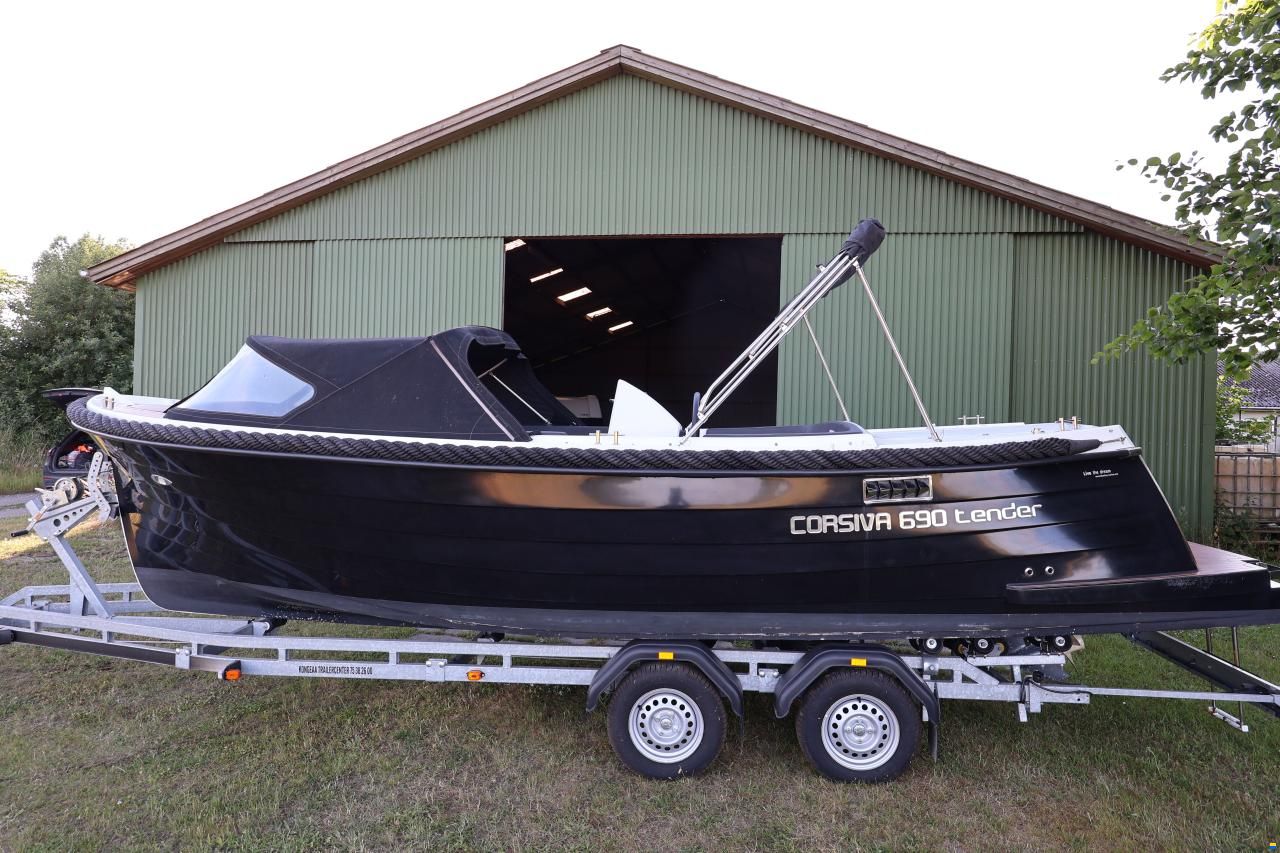 Corsiva 690 Tender