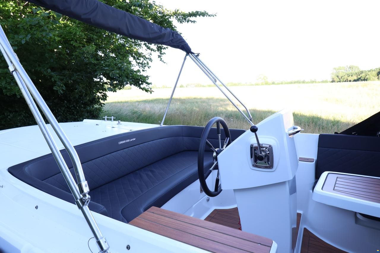 Corsiva 690 Tender
