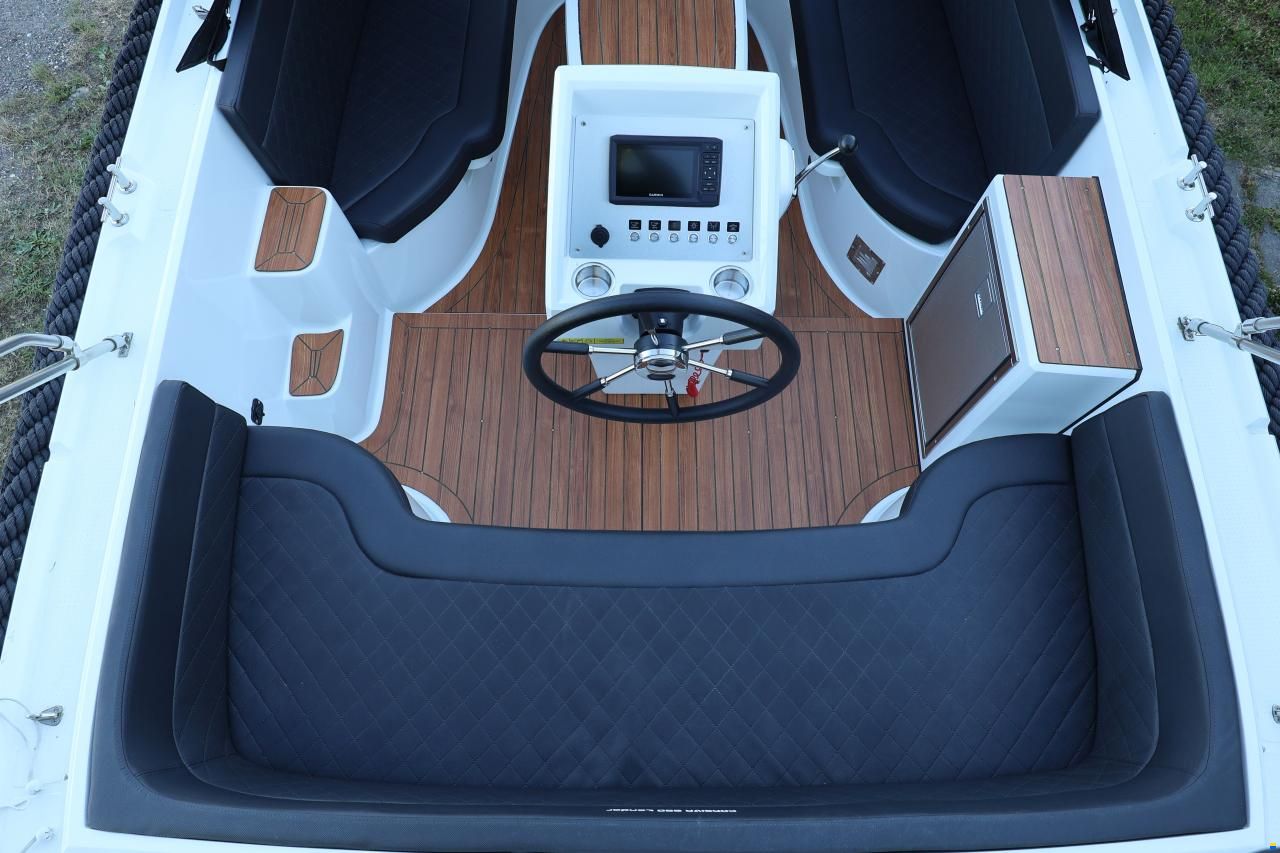 Corsiva 690 Tender