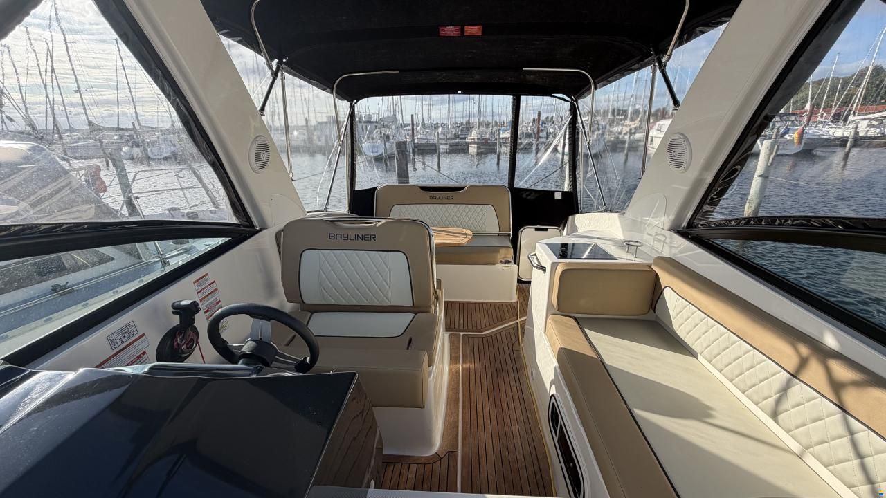 Bayliner Ciera 8