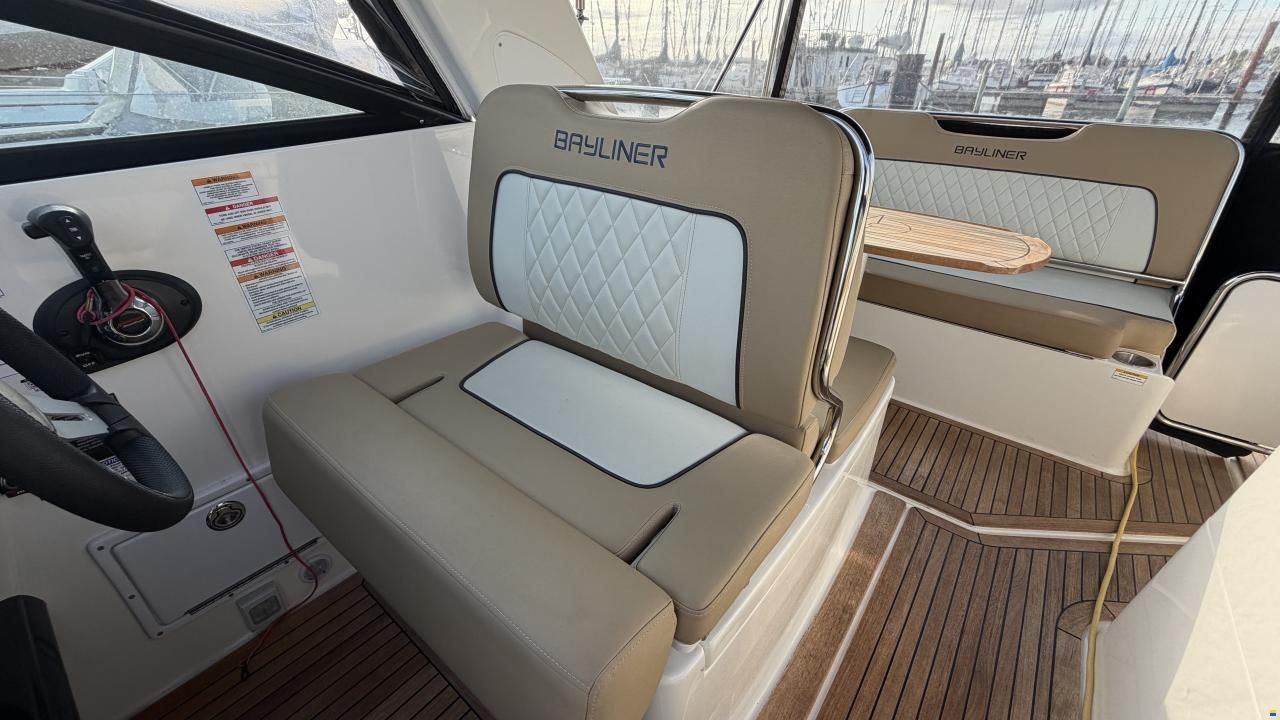 Bayliner Ciera 8