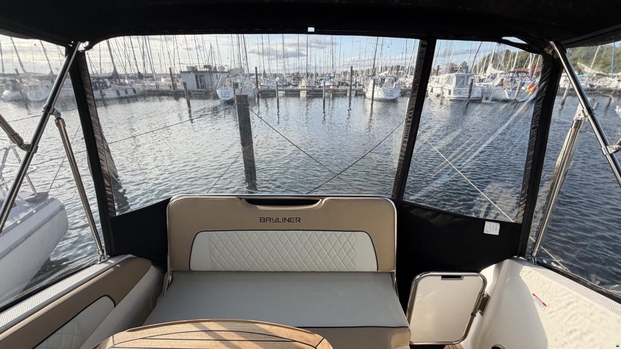 Bayliner Ciera 8