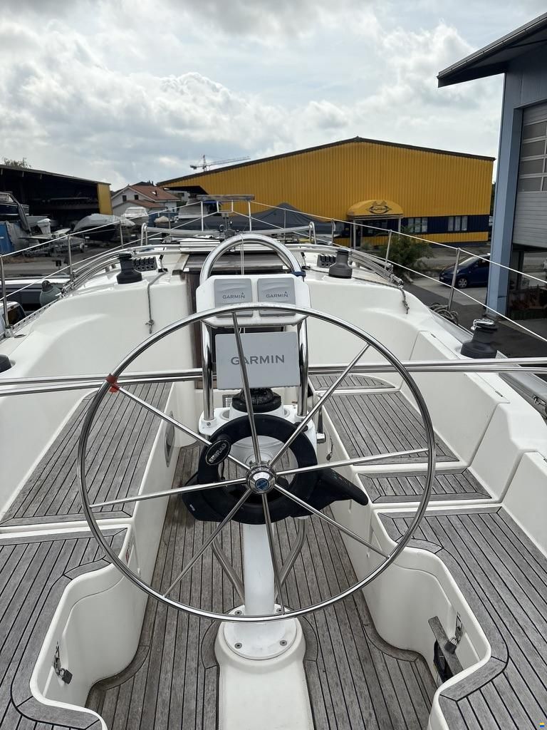 Hanse 371