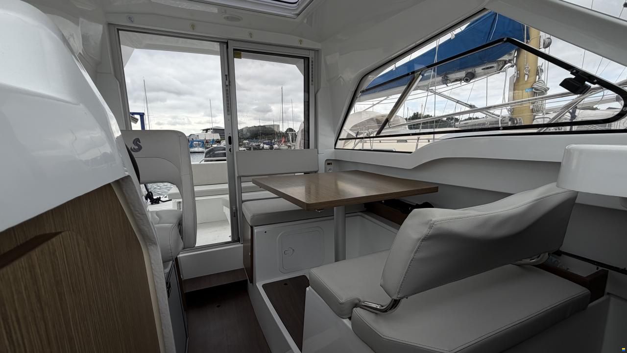 Beneteau Antares 7