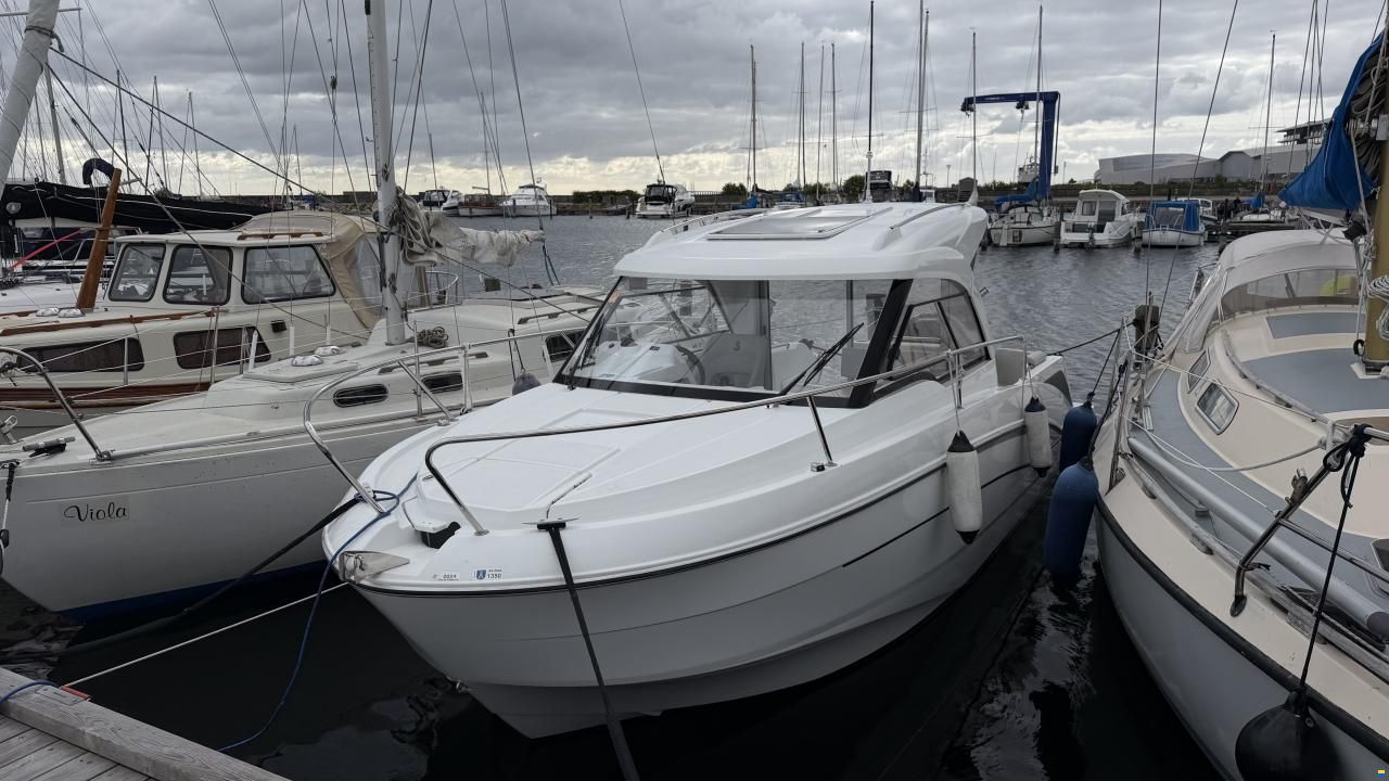 Beneteau Antares 7