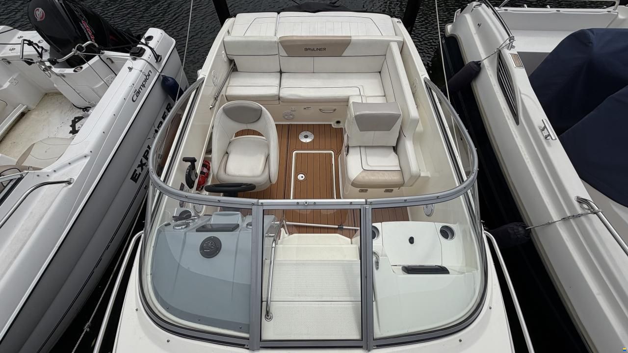 Bayliner 642 Cuddy