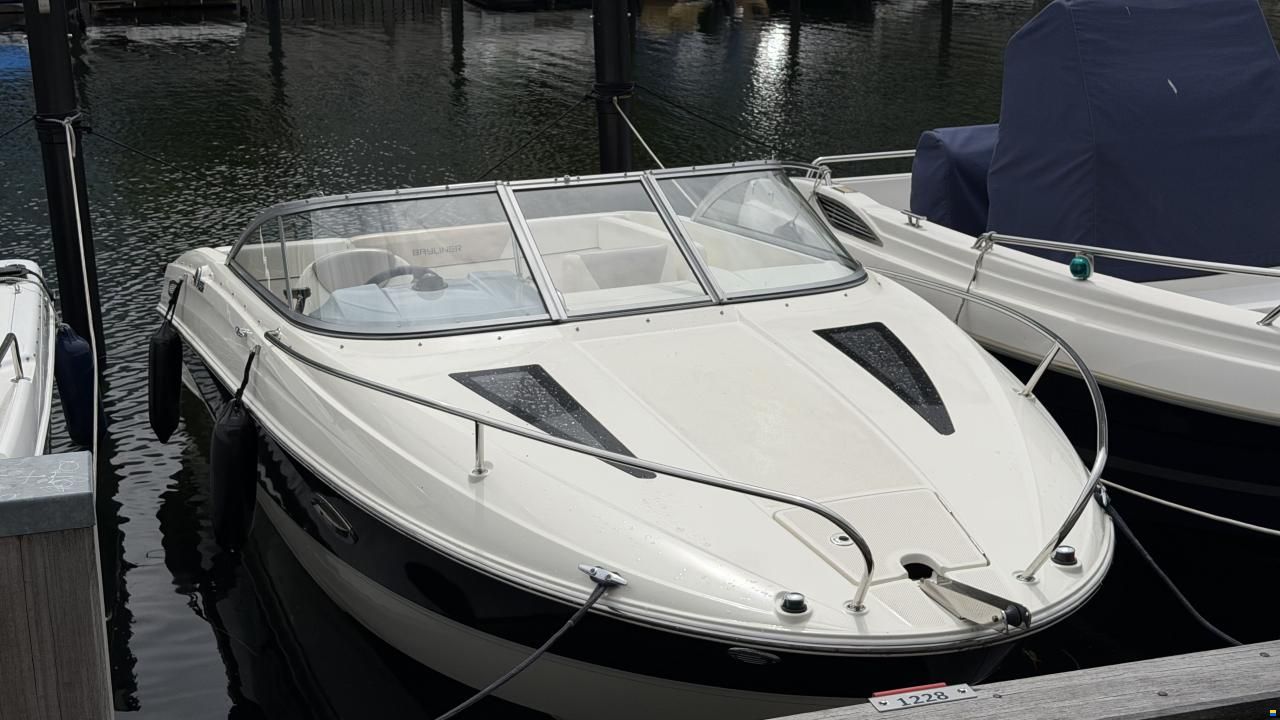 Bayliner 642 Cuddy