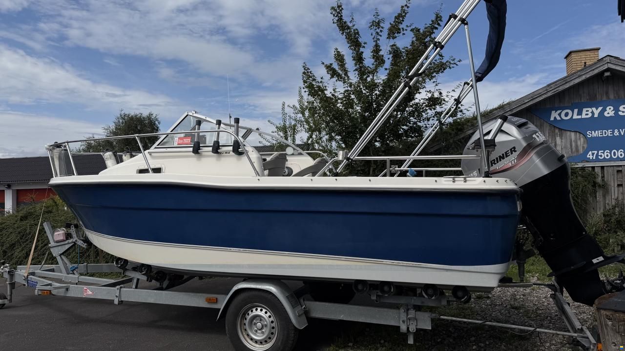 Bayliner Trophy