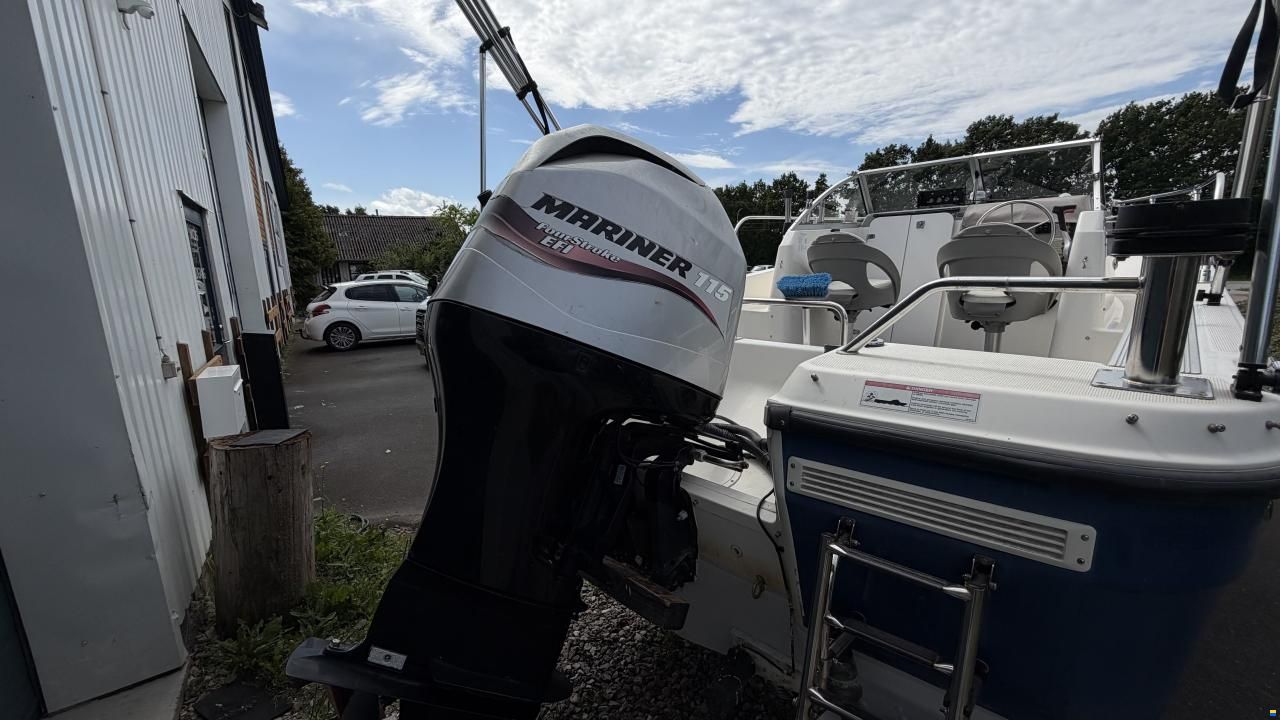 Bayliner Trophy