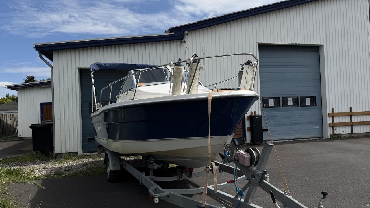 Bayliner Trophy